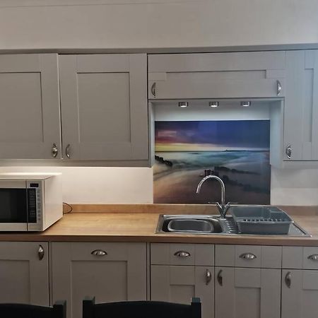 Bernards Hideout Apartment Cromer Bagian luar foto
