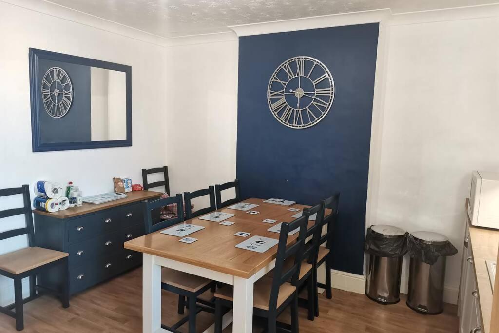 Bernards Hideout Apartment Cromer Bagian luar foto