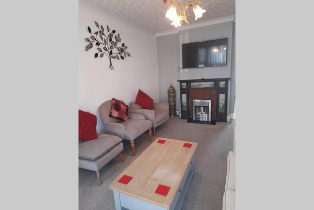 Bernards Hideout Apartment Cromer Bagian luar foto