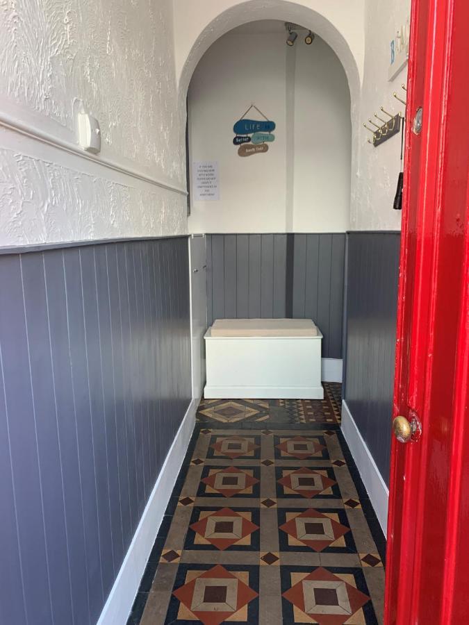 Bernards Hideout Apartment Cromer Bagian luar foto